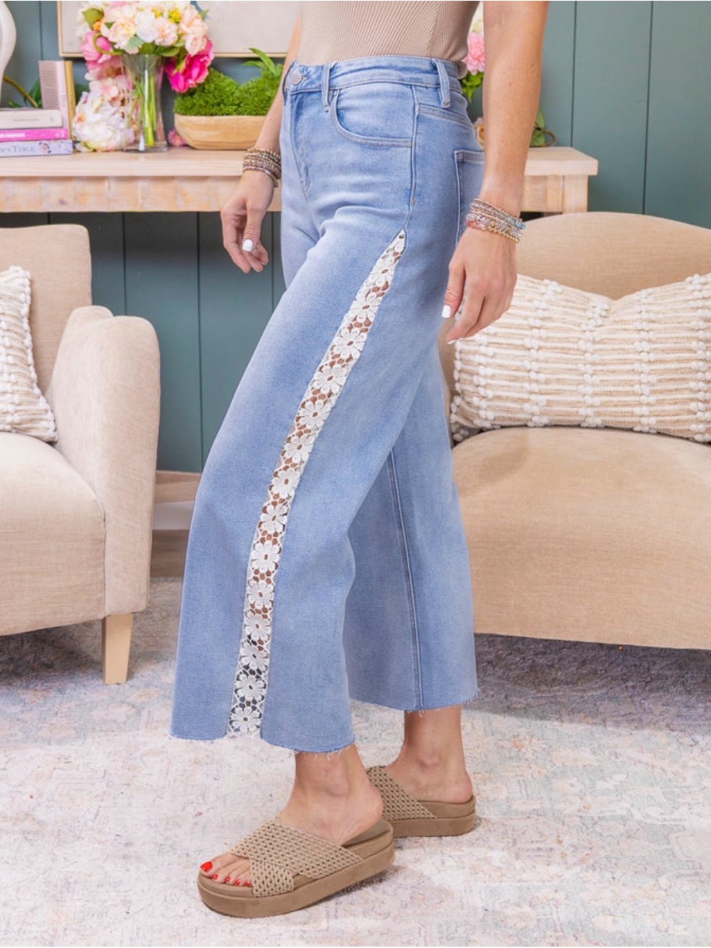 Nwt Risen High Rise Crop Wide Leg Jeans With Flower Lace Side Panels Size 9